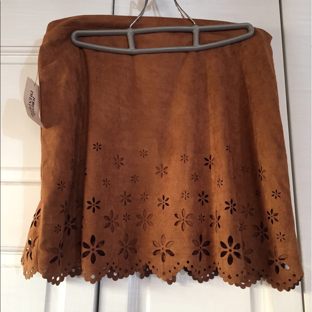NWT size skirt size L